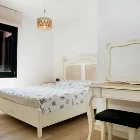 Dreamy With Sea View And Pool In Daire *